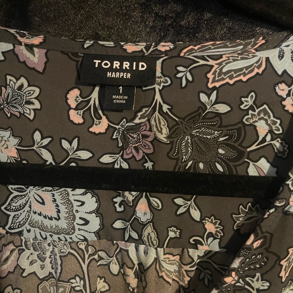 Torrid Multicolor Floral Blouse - Picture 3 of 3